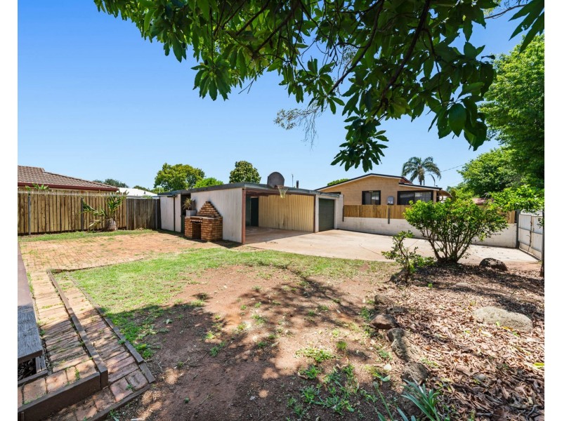 1 Clairmont Street, Newtown QLD 4350