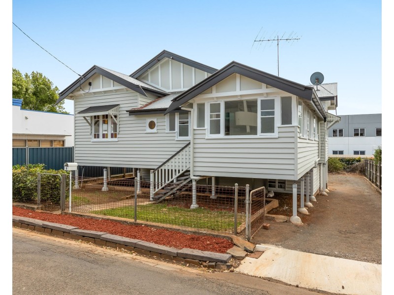 9 William Street, East Toowoomba QLD 4350