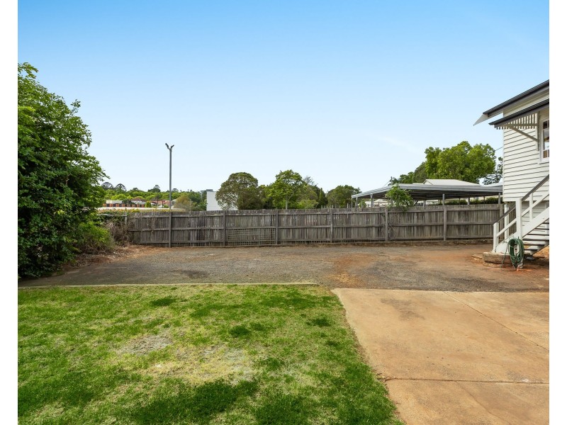 9 William Street, East Toowoomba QLD 4350