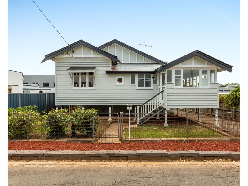 9 William Street, East Toowoomba QLD 4350