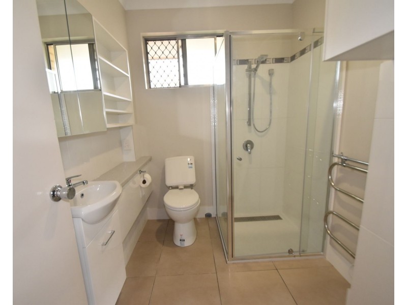 2/235A South Street, South Toowoomba QLD 4350