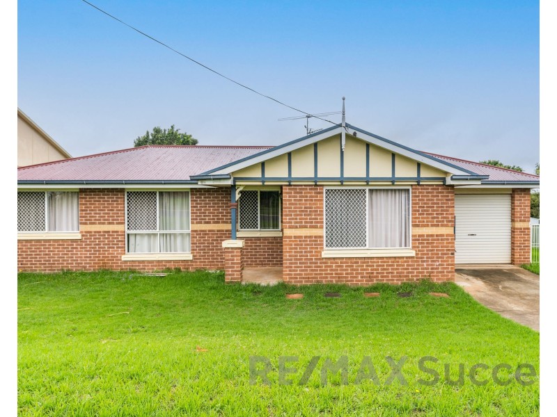 152 Hursley Road, Glenvale QLD 4350