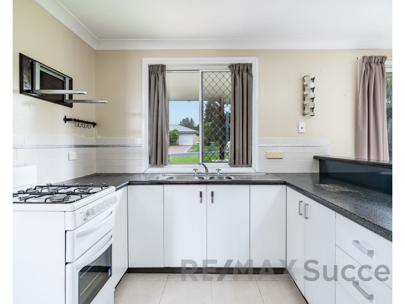 152 Hursley Road, Glenvale QLD 4350