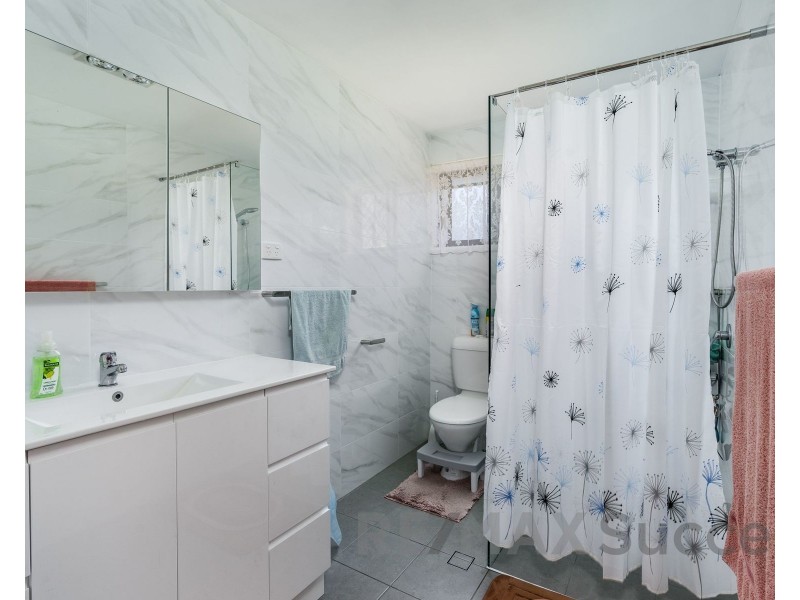 2/4 Brendanbri Street, Kearneys Spring QLD 4350