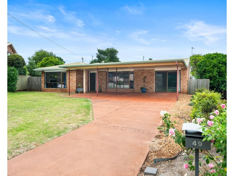 49 Riethmuller Street, Kearneys Spring QLD 4350