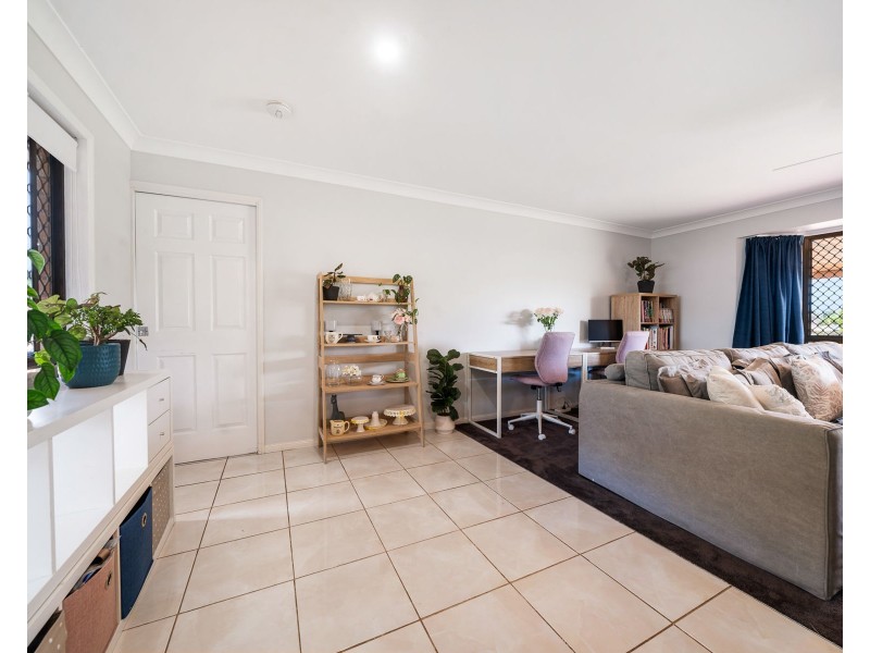 49 Riethmuller Street, Kearneys Spring QLD 4350