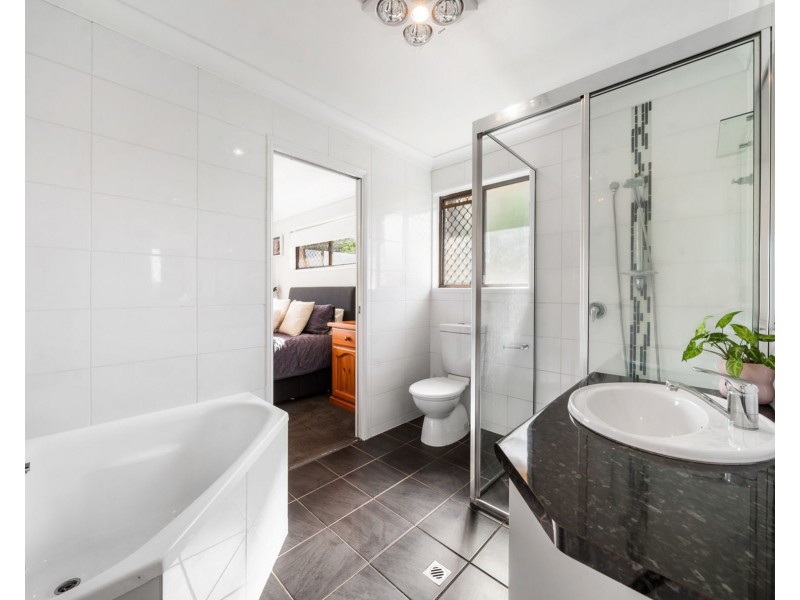 49 Riethmuller Street, Kearneys Spring QLD 4350