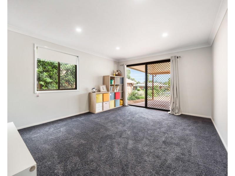 49 Riethmuller Street, Kearneys Spring QLD 4350