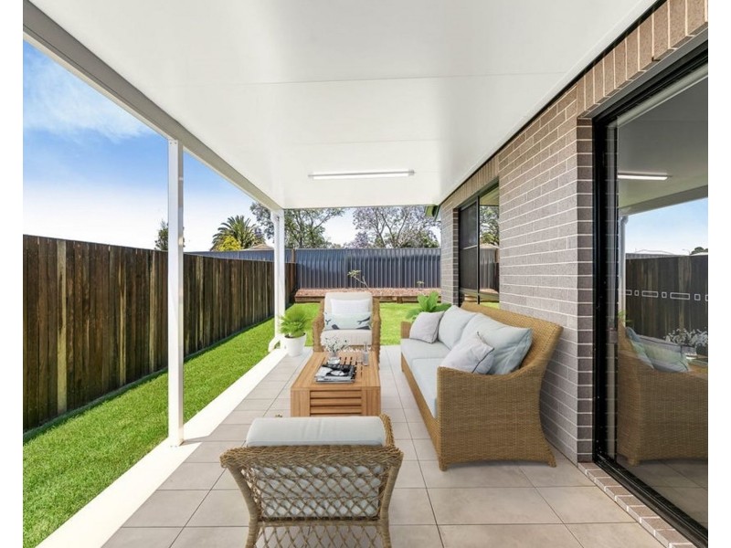 2 Tyrone Street, Middle Ridge QLD 4350