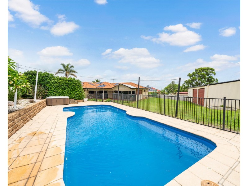 8 Schloss Court, Westbrook QLD 4350