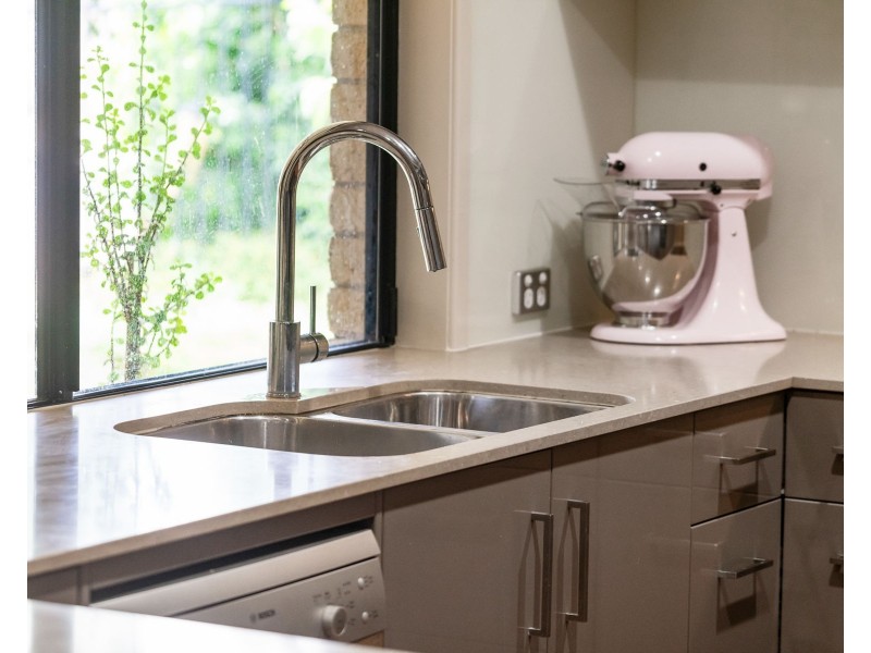 8 Schloss Court, Westbrook QLD 4350