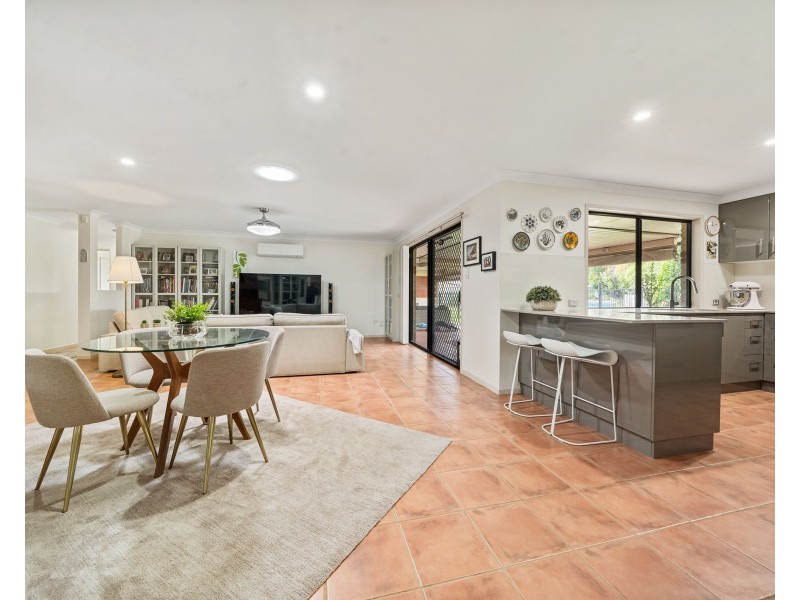 8 Schloss Court, Westbrook QLD 4350