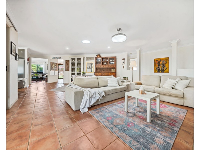 8 Schloss Court, Westbrook QLD 4350