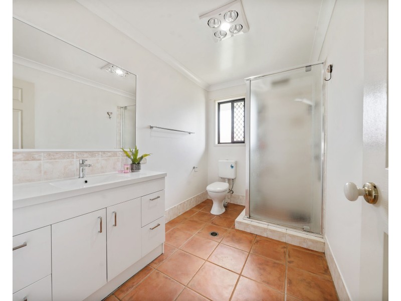 8 Schloss Court, Westbrook QLD 4350