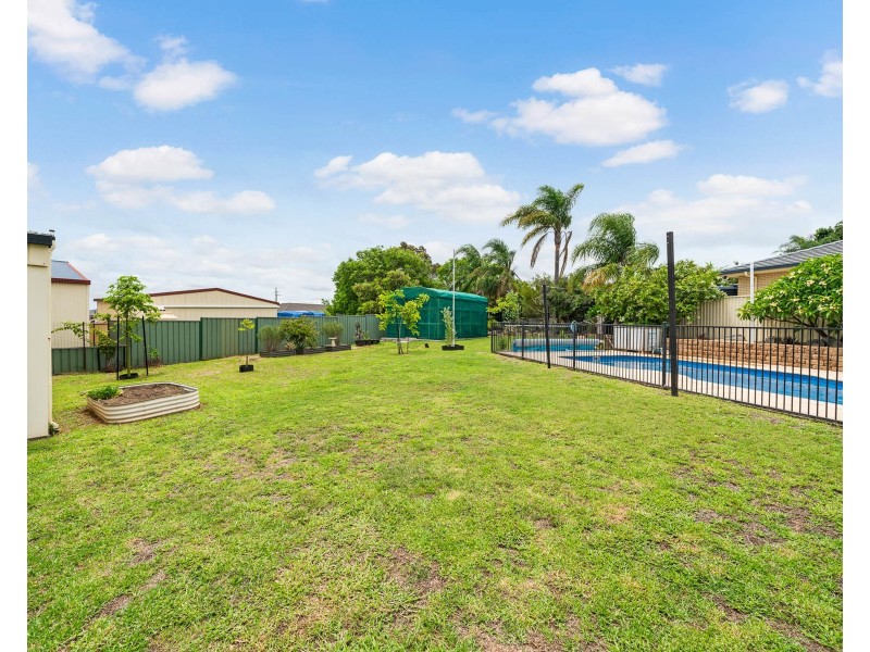 8 Schloss Court, Westbrook QLD 4350