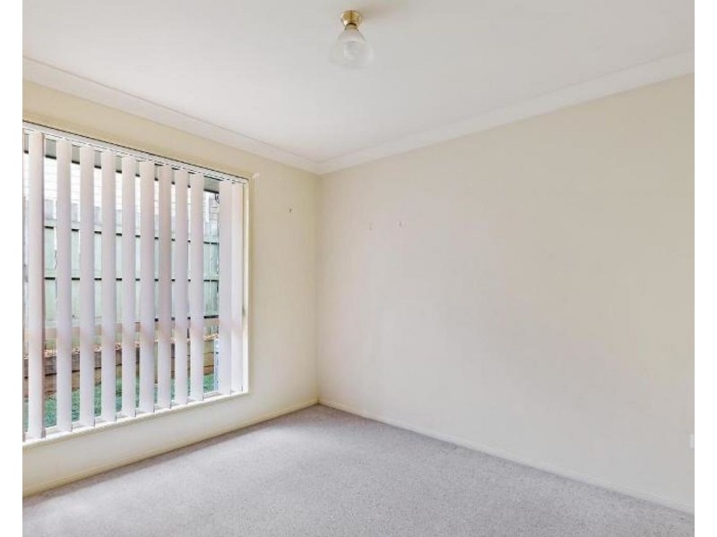 4 Vanham Close, Middle Ridge QLD 4350