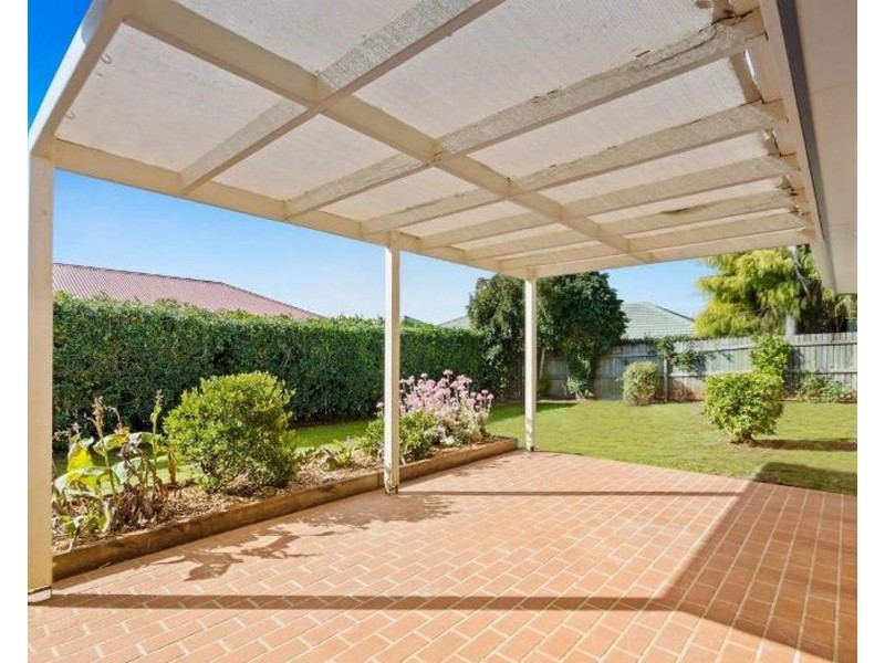 4 Vanham Close, Middle Ridge QLD 4350