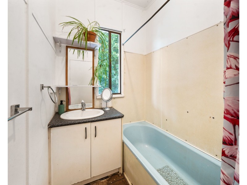 43 Perry Street, Harlaxton QLD 4350