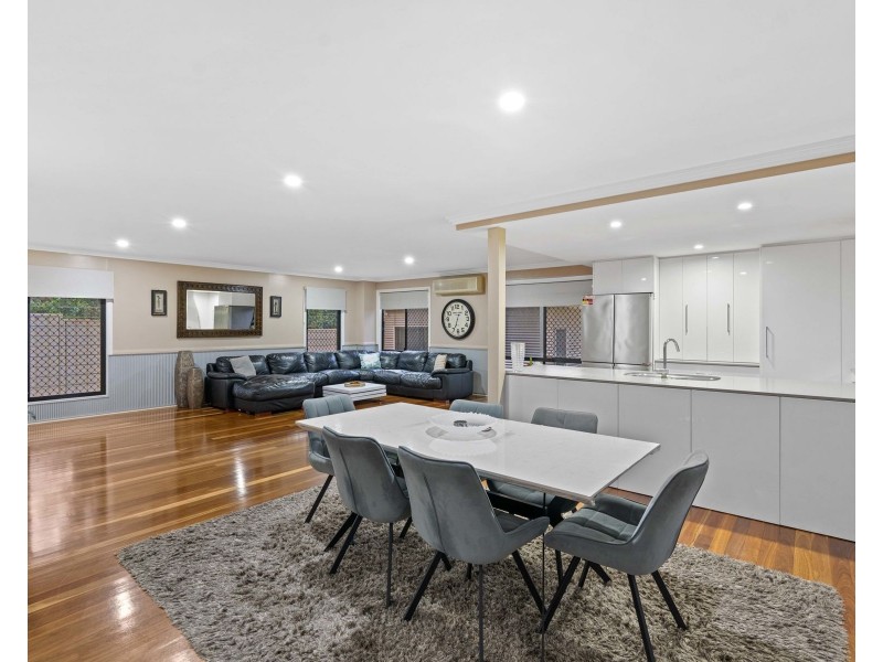 7 Pillar Street, Middle Ridge QLD 4350