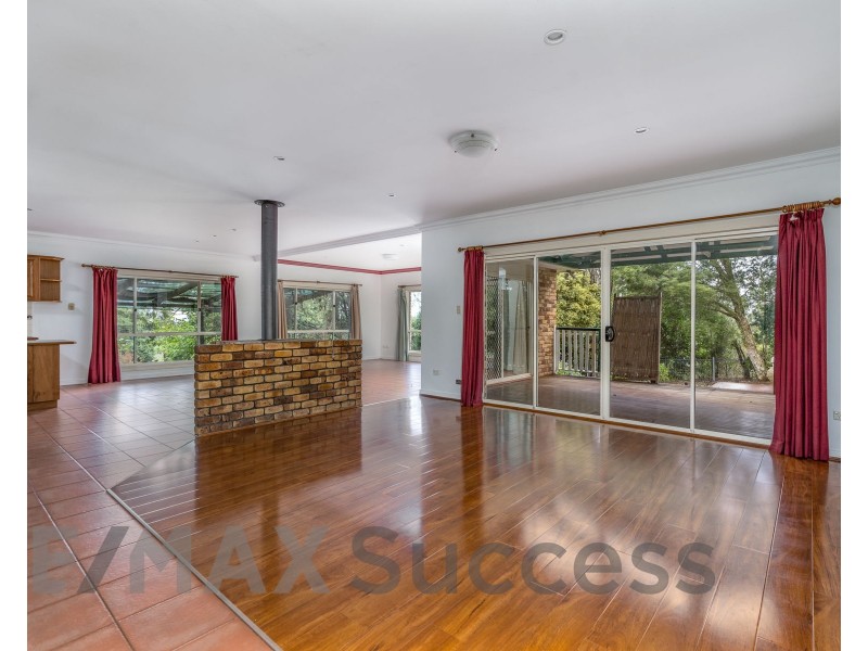 25 Granada Drive, Highfields QLD 4352