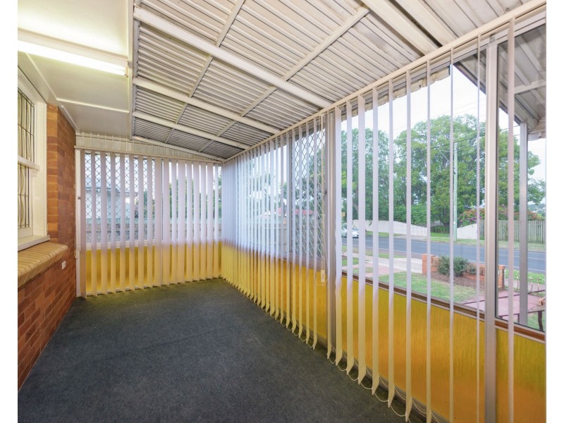 293B West Street, Harristown QLD 4350