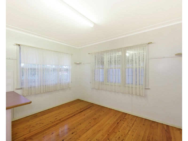293B West Street, Harristown QLD 4350