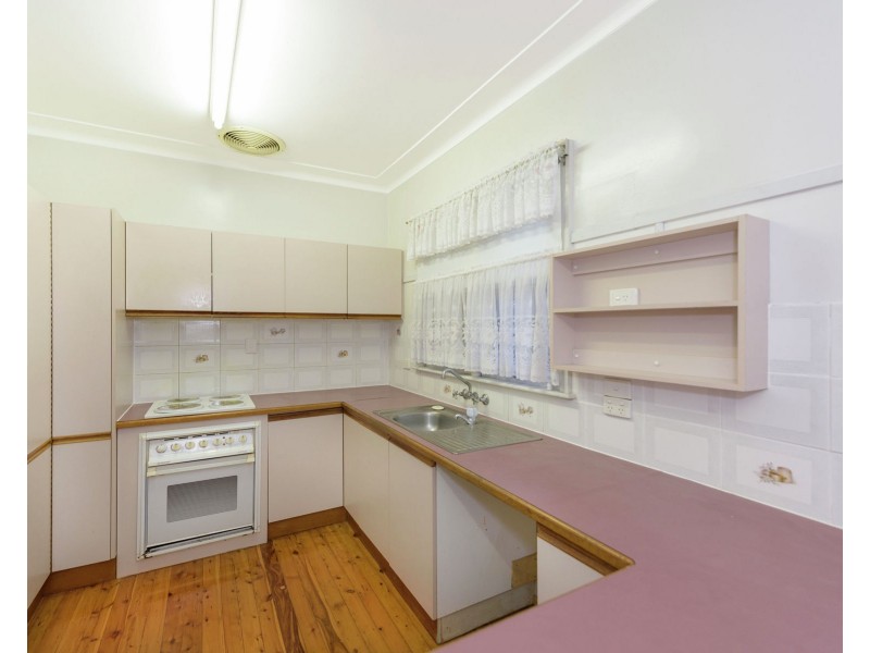 293B West Street, Harristown QLD 4350