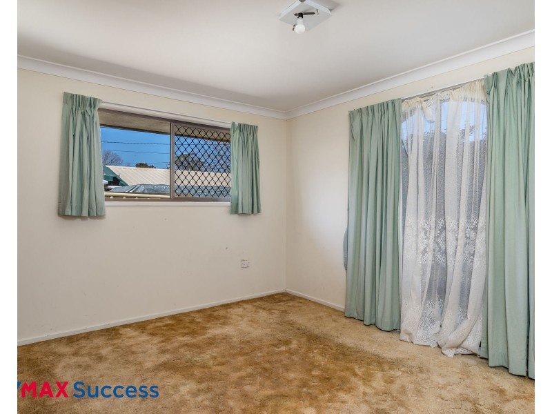 6 Azalea Court, Centenary Heights QLD 4350