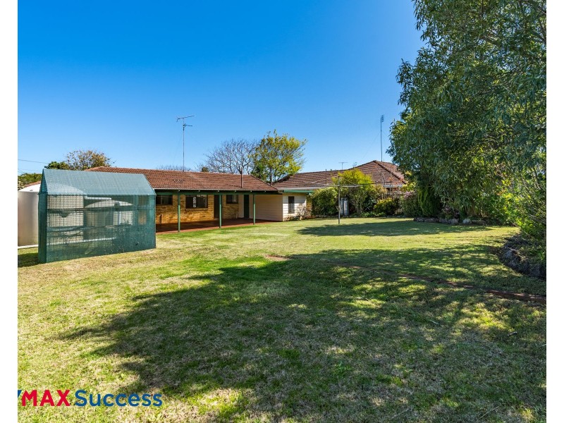 6 Azalea Court, Centenary Heights QLD 4350