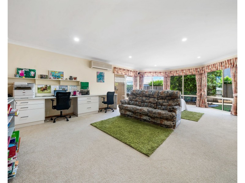 5 Shelton Crescent, Kearneys Spring QLD 4350