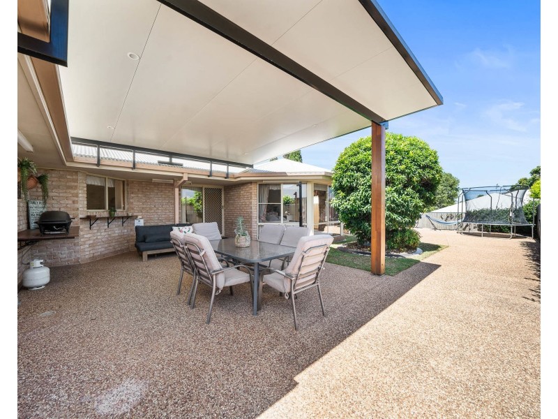 5 Shelton Crescent, Kearneys Spring QLD 4350