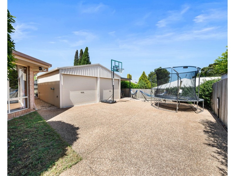 5 Shelton Crescent, Kearneys Spring QLD 4350