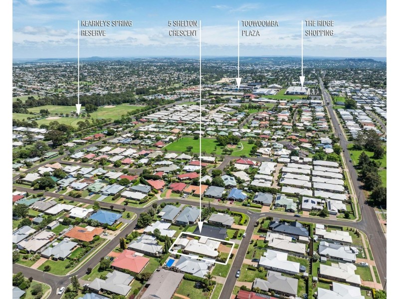 5 Shelton Crescent, Kearneys Spring QLD 4350