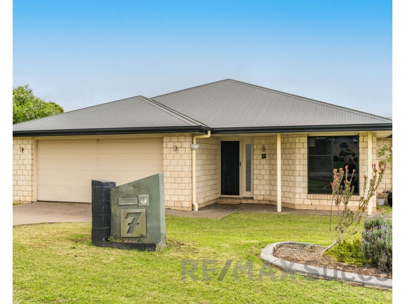 7 Liam Drive, Highfields QLD 4352