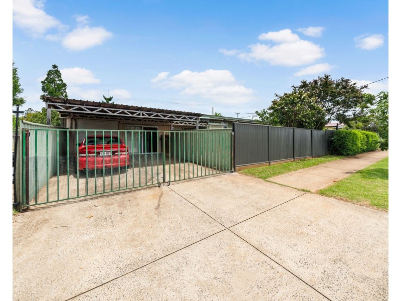 14 Cessna Street, Wilsonton QLD 4350