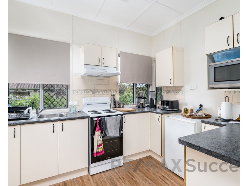 11 Dunkley Street, South Toowoomba QLD 4350