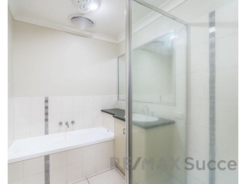 4/242 Mackenzie Street, Rangeville QLD 4350