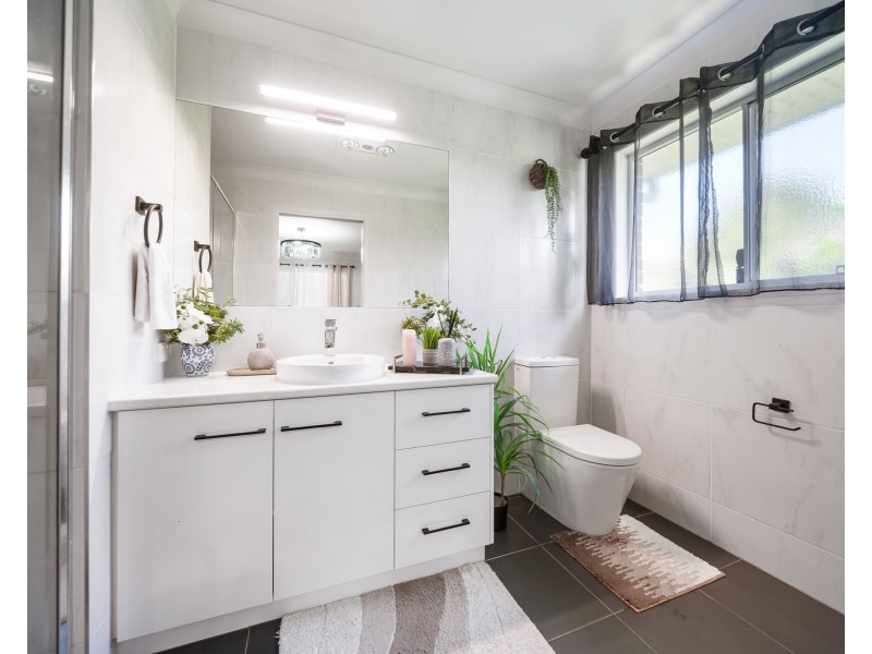 3 McMorrow Street, Kearneys Spring QLD 4350