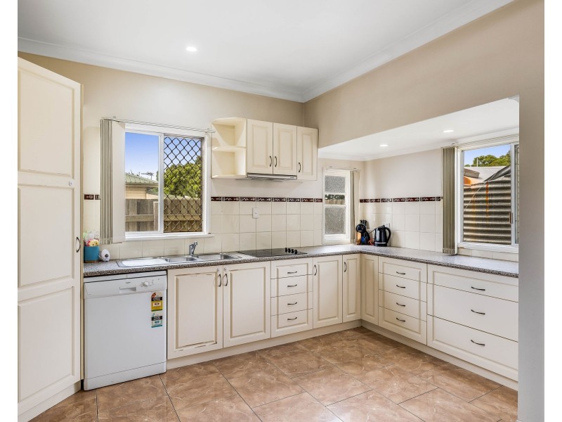 22 Merritt Street, Harristown QLD 4350