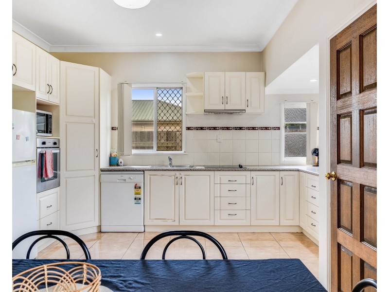 22 Merritt Street, Harristown QLD 4350