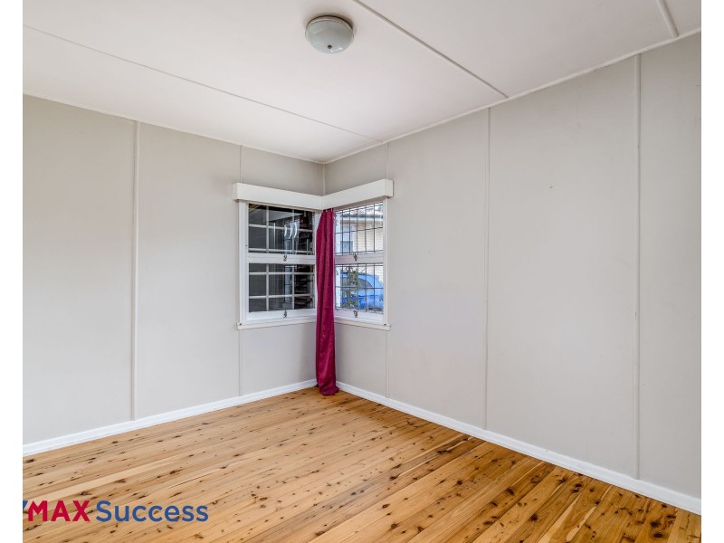 10 Teesdale Avenue, Newtown QLD 4350