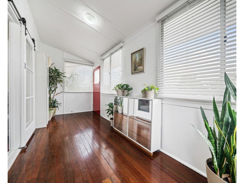 9 Erbacher Street, Centenary Heights QLD 4350