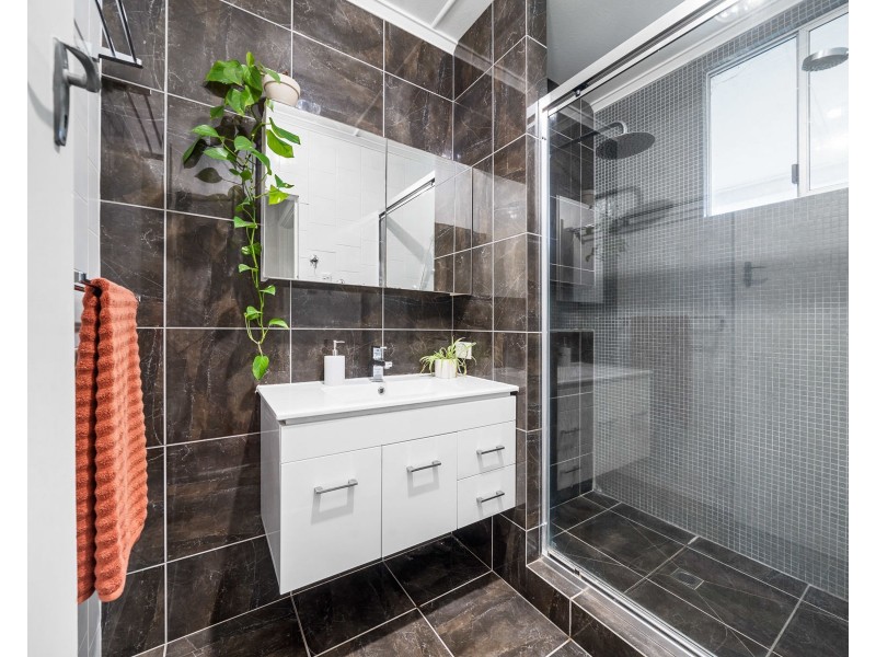 9 Erbacher Street, Centenary Heights QLD 4350