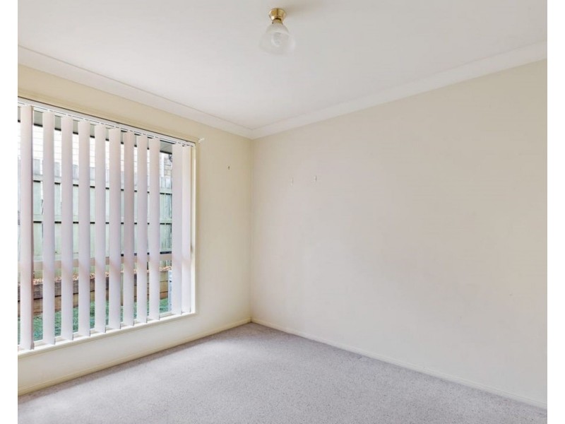 4 Vanham Close, Middle Ridge QLD 4350