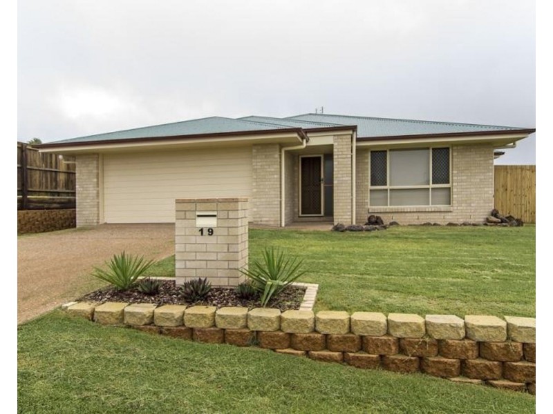 19 Sweeney Street, Kearneys Spring QLD 4350
