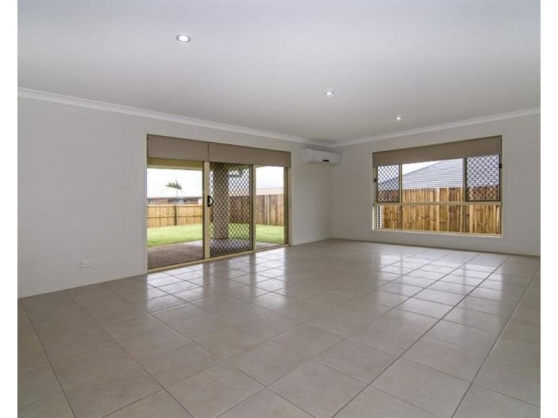 19 Sweeney Street, Kearneys Spring QLD 4350