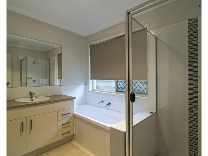 19 Sweeney Street, Kearneys Spring QLD 4350