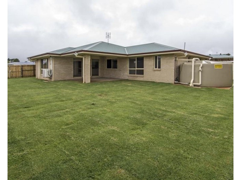 19 Sweeney Street, Kearneys Spring QLD 4350