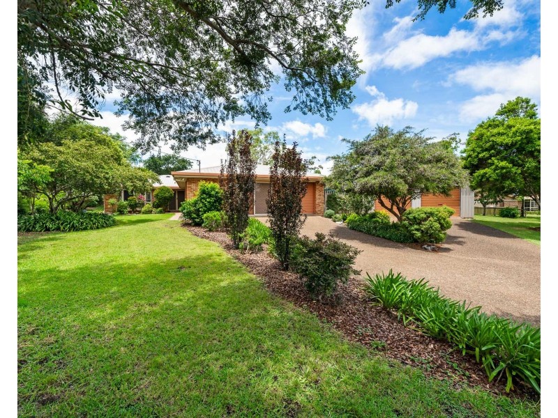 10 Pizzoni Road, Glenvale QLD 4350