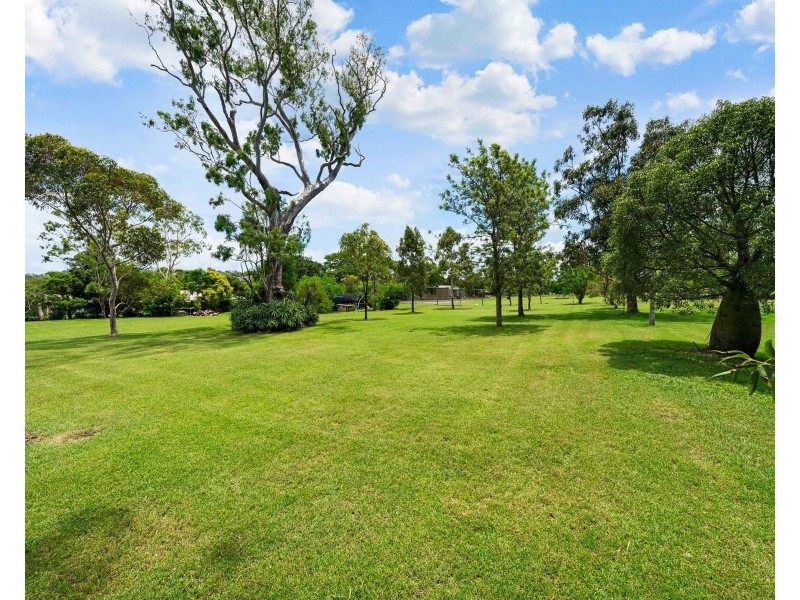 10 Pizzoni Road, Glenvale QLD 4350